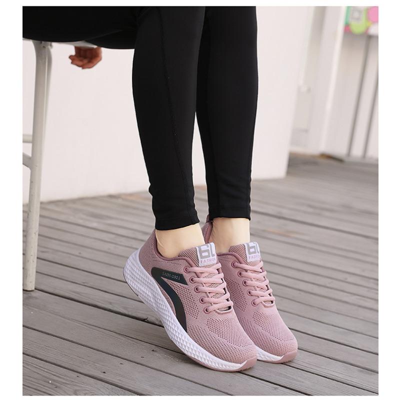 Sports Shoes Women's Summer New Soft Soled Mom Mesh Breathable Hiking Shoes Women's Lightweight Running Shoes Women's Shoes