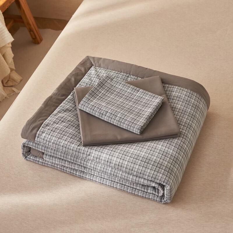 Belle Anna Washed Cotton Summer Quilt