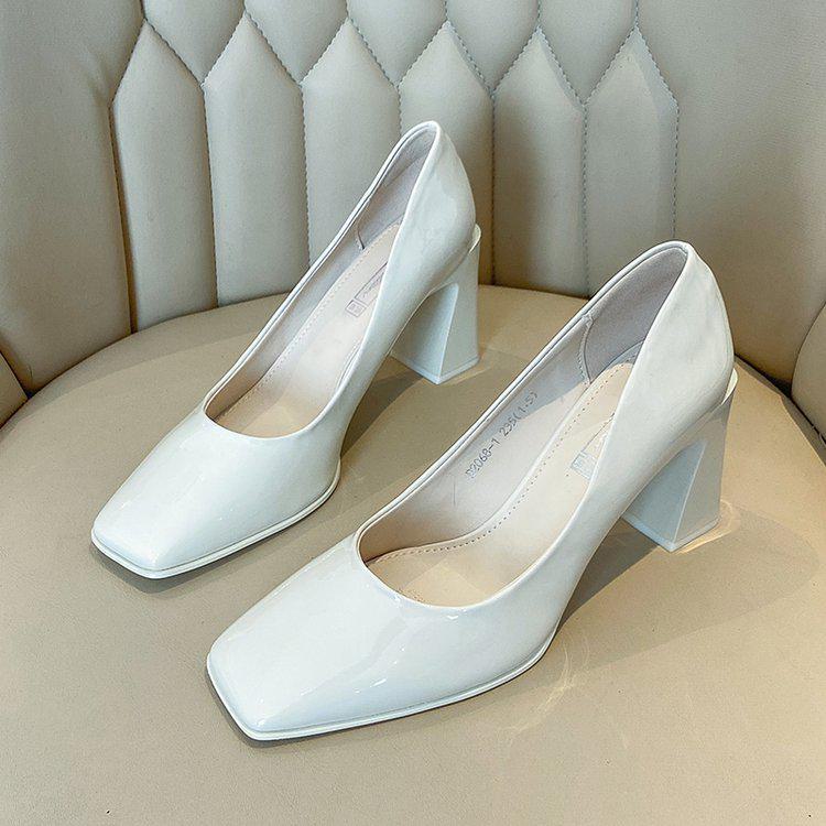 

Женские туфли на высоком каблуке из лакированной кожи в корейском стиле с квадратным носком на толстом каблуке 2024 года 39 белый