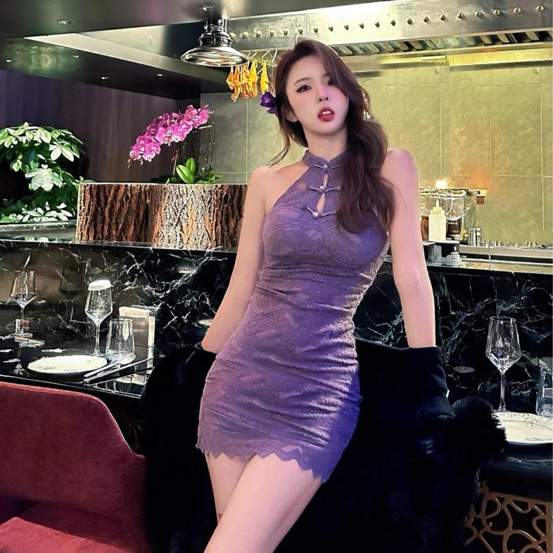 

Новое китайское интернет-знаменитость с вырезом на шее и открытыми плечами сексуальное кружевное платье для женщин осень и зима новая тонкая тонкая юбка на бедрах average size [80-62.5 kg]