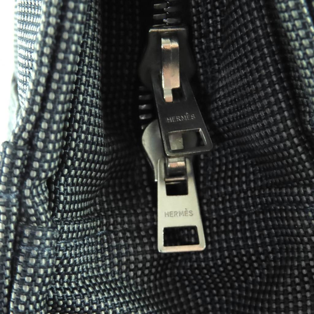 Tolle HERMES Tragetasche Her LineMM Canvas mit Serienknöpfen grau Polyamid Damen Gebraucht