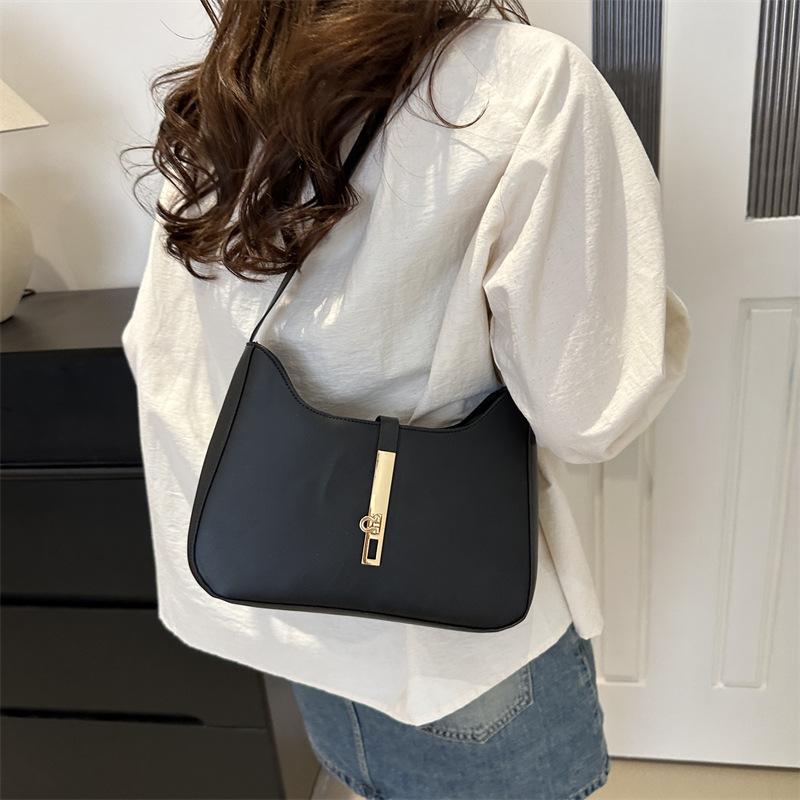 Women'S Bag Spring Small Square Bag Texture Hardware Pu Shoulder Bag Niche High-End Chain Oblique Span Bag