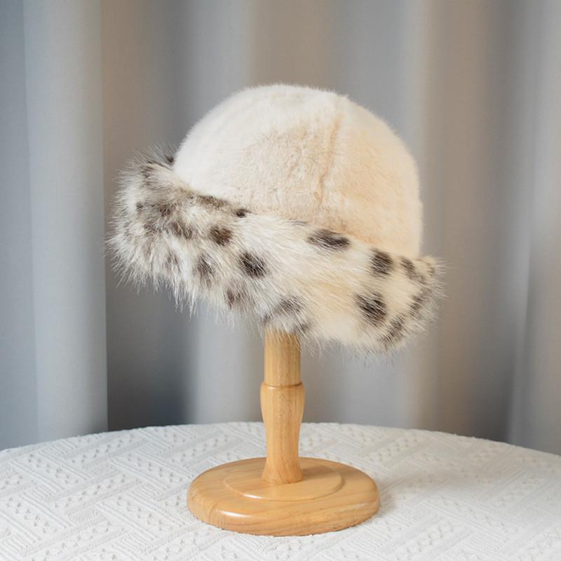 

Winter Plush Fisherman Hat With Ear Protection For Women And Men бежевий