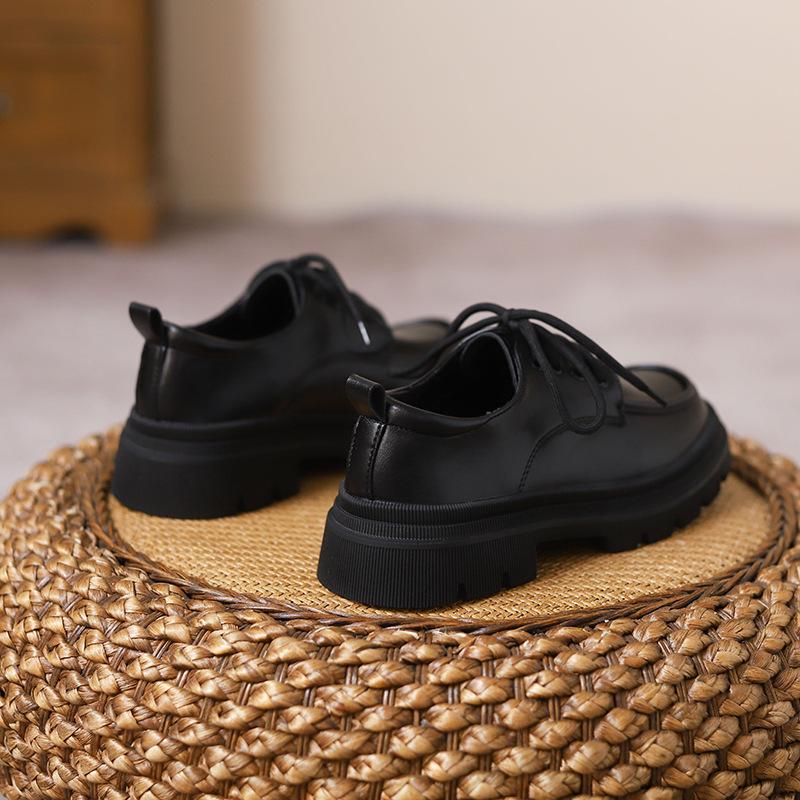 Women's Black Matte Lace-Up Shoes with Thick Soles, Height-Enhancing, British Style, New for Spring and Autumn 2024.