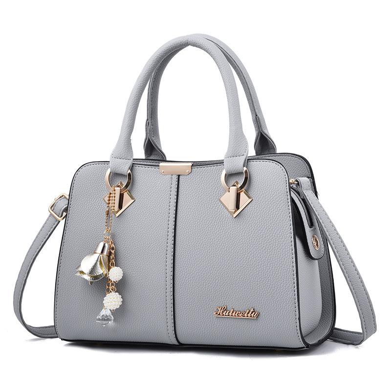 New European and American style women's portable shoulder bag, fashionable shoulder bag, temperament mother bag source