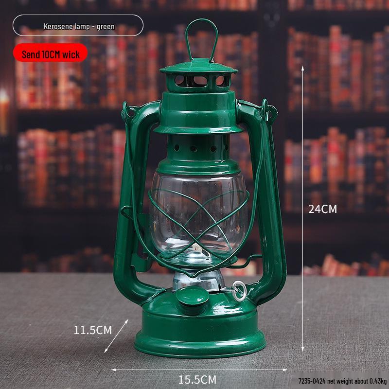Vintage Handheld Kerosene Lantern: Antique-Style Outdoor and Household Lighting