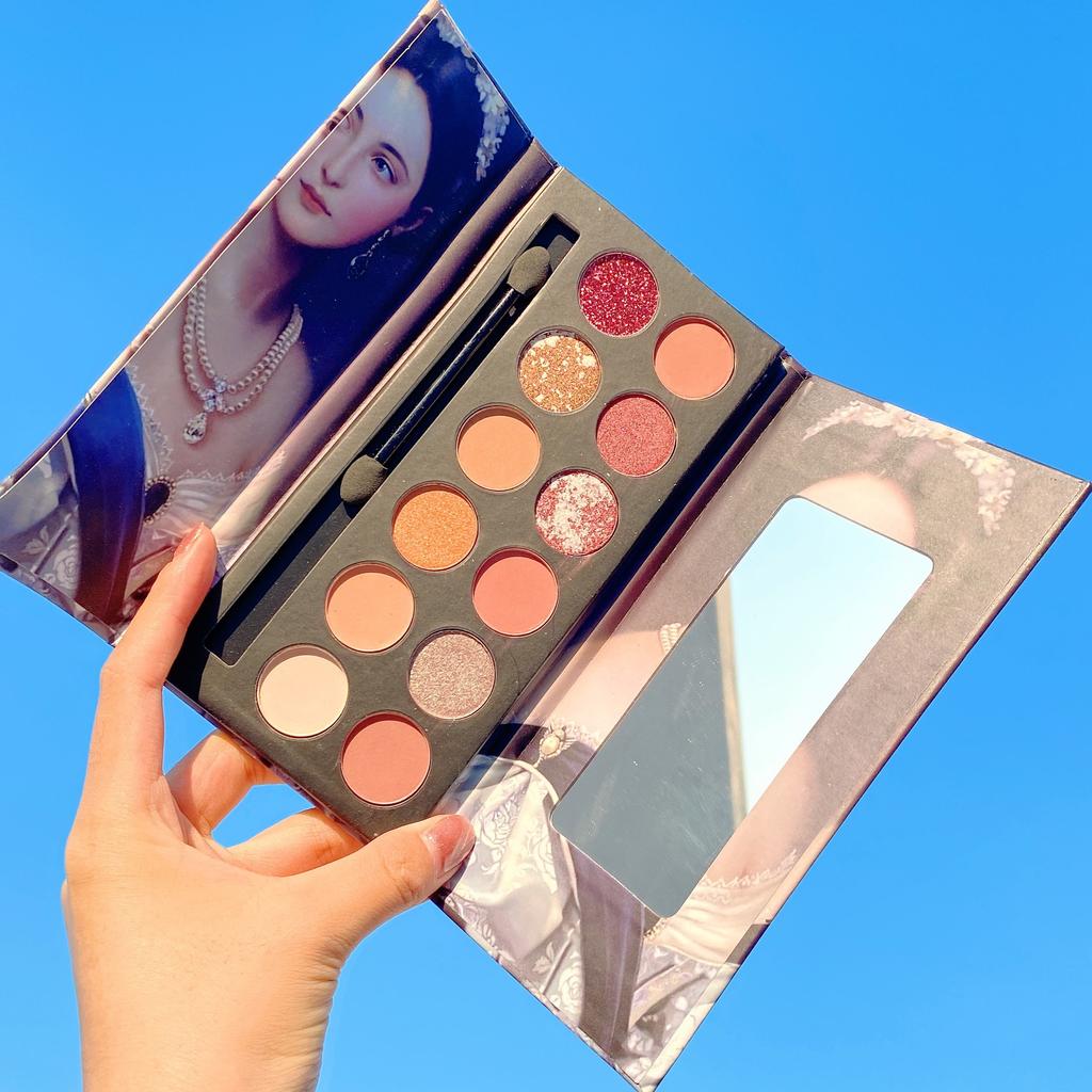 Zwölf Farben Ölgemälde-Lidschatten lassen sich nicht leicht vom Make-up abnehmen. Perlglanz-Matt-Pflege-Lidschatten-Palette in Erdtönen