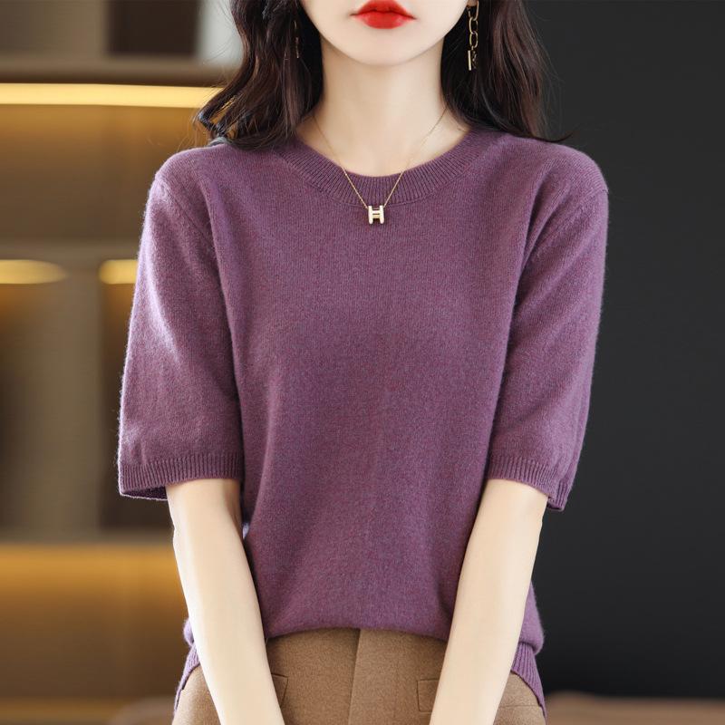 Women's Plus Size Wool Sweater - Versatile Knitwear for Autumn and Winter.