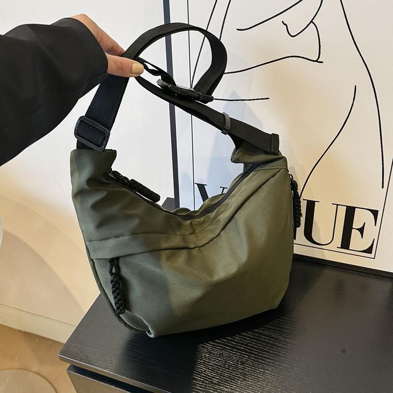 1Pc Solid Color Simple Large Capacity Korean Version of Foreign Style Leisure Bag New Versatile Ins Shoulder Messenger Bag Dumpling Bag