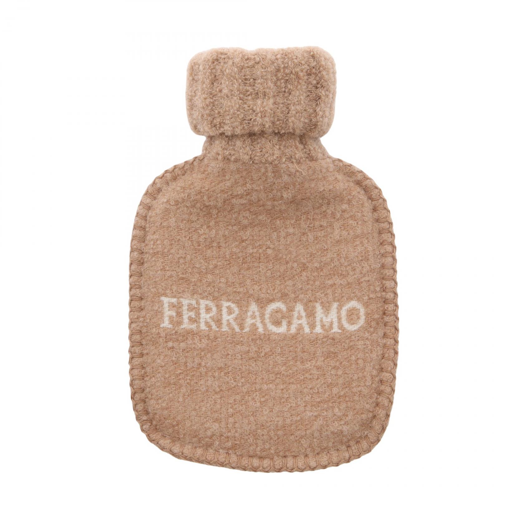 Использованная грелка Salvatore Ferragamo Gancini Другие аксессуары шерсть Бежевый Использованный унисекс