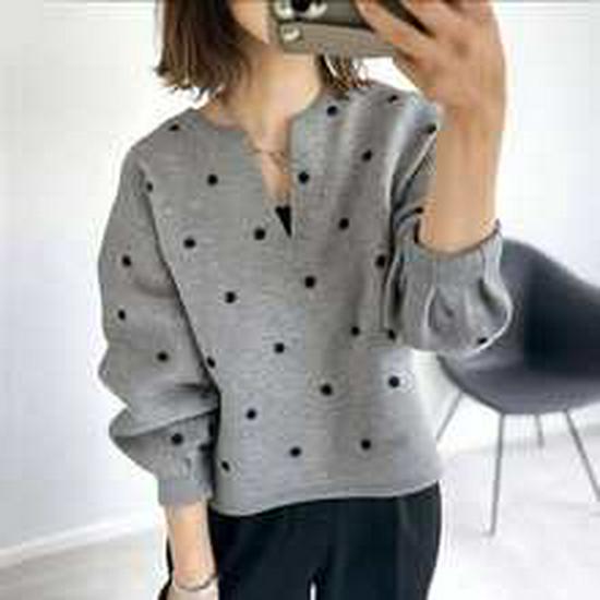 Japanese Autumn/Winter 2026 Stand Collar Bow Lantern Sleeve Knitwear