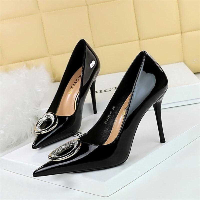 Fashion Red Women Pumps Metal Buckle Rhinestone High Heels Stilettos Luxury Patent Leather Shallow Mouth Pointed Toe Single Shoes