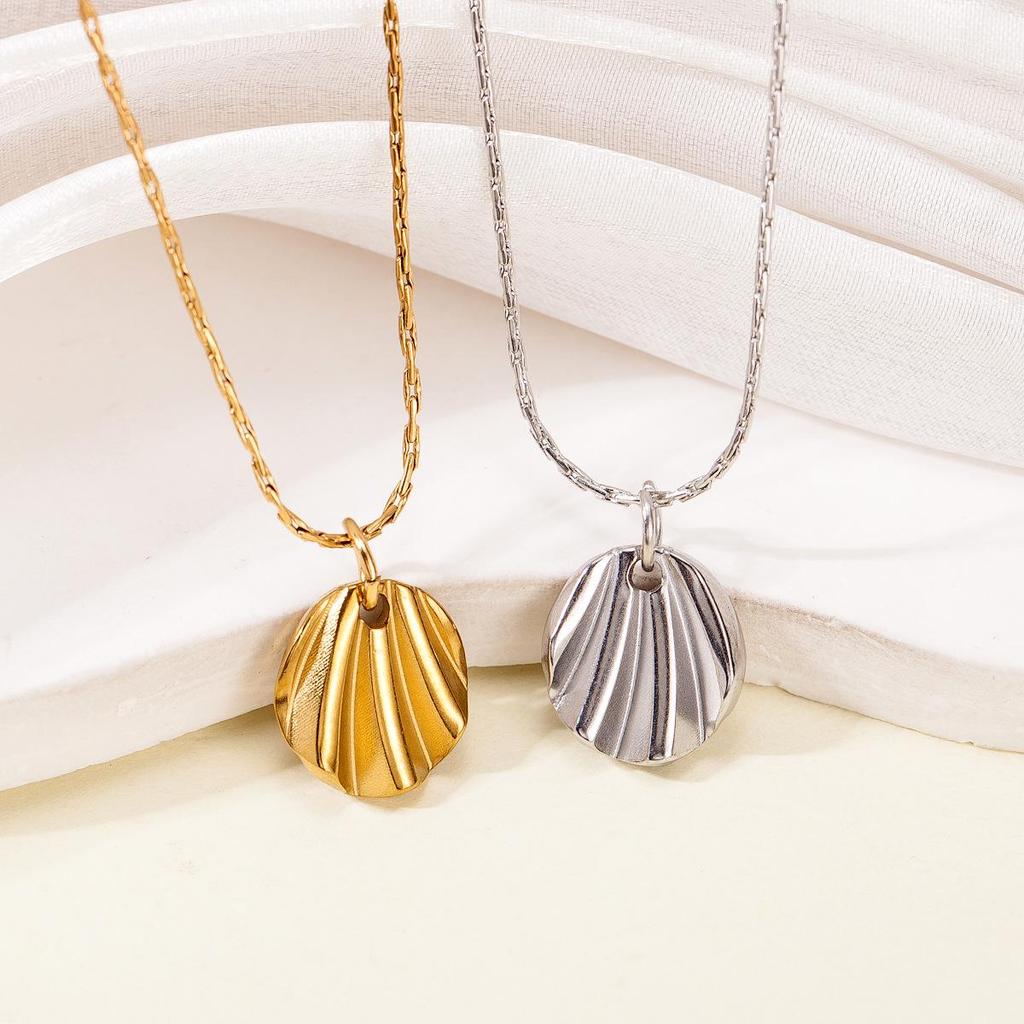 Personalized Fashion Stainless Steel Shell Pendant Necklace - Women's Versatile Titanium Steel Jewelry