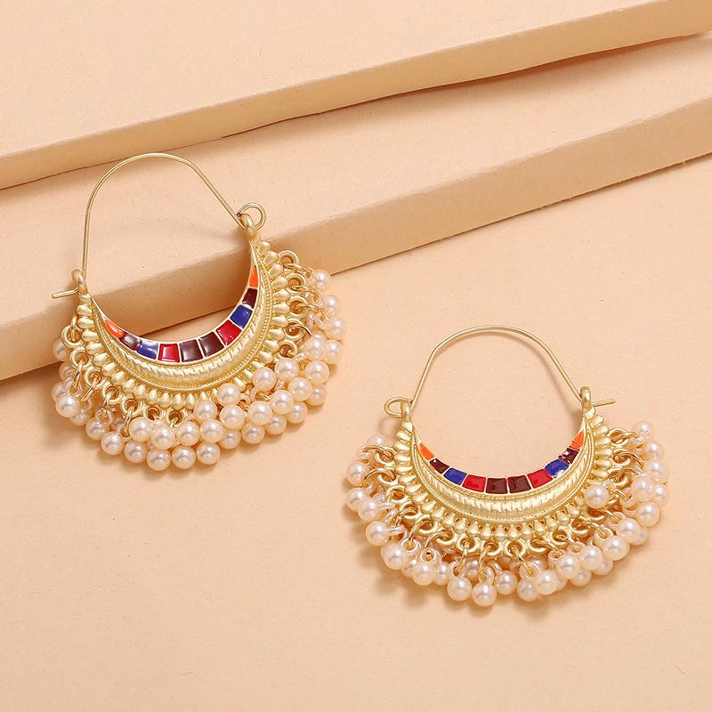 Bohemian Retro Elegant Geometric Earrings: Trendy European & American Style with Exaggerated Personality
