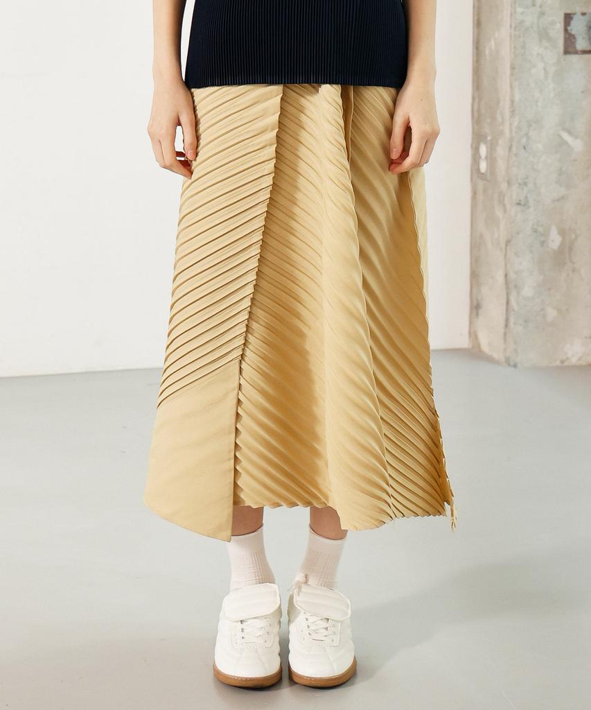 Waiowai Diagonal Buckle Wrap Pleated Skirt_Beige