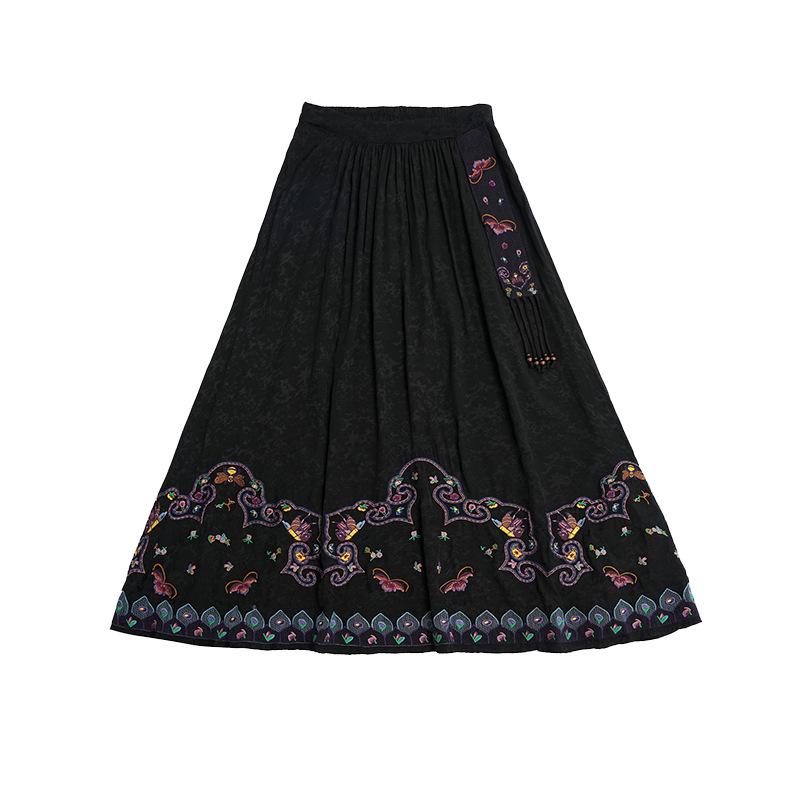 

Осенне-зимняя этническая женская юбка миди А-силуэта с китайской вышивкой и кисточками One Size чёрный