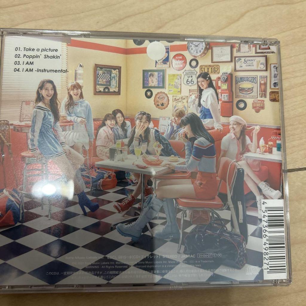 [USED] NiziU Take a Picture / Poppin' Shakin'CD