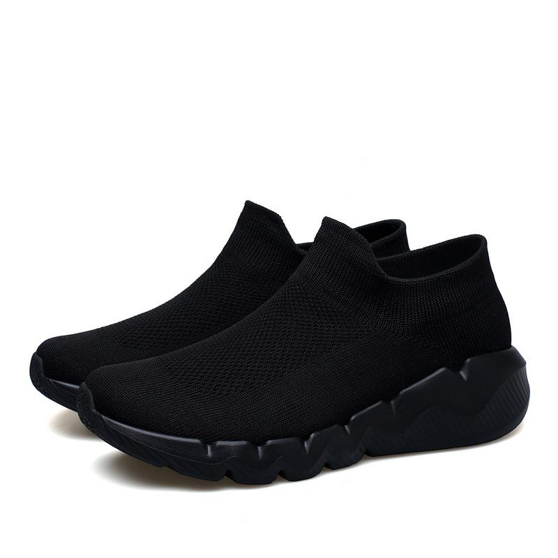 Fashion Women's Red Knit Socks Shoes Breathable Mesh Lightweight Non-slip Flat Shoes Women Outdoors Comfort Sport Shoes Ladies Sneakers