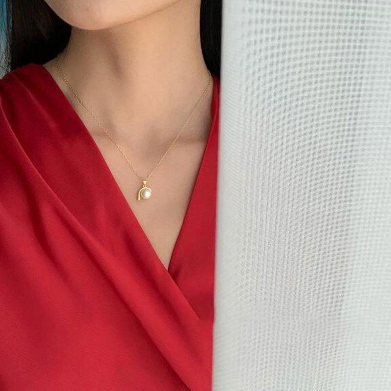 Retro Bai Pearl Personalized French Elegant Simple Design Sweater Chain Necklace Geometric