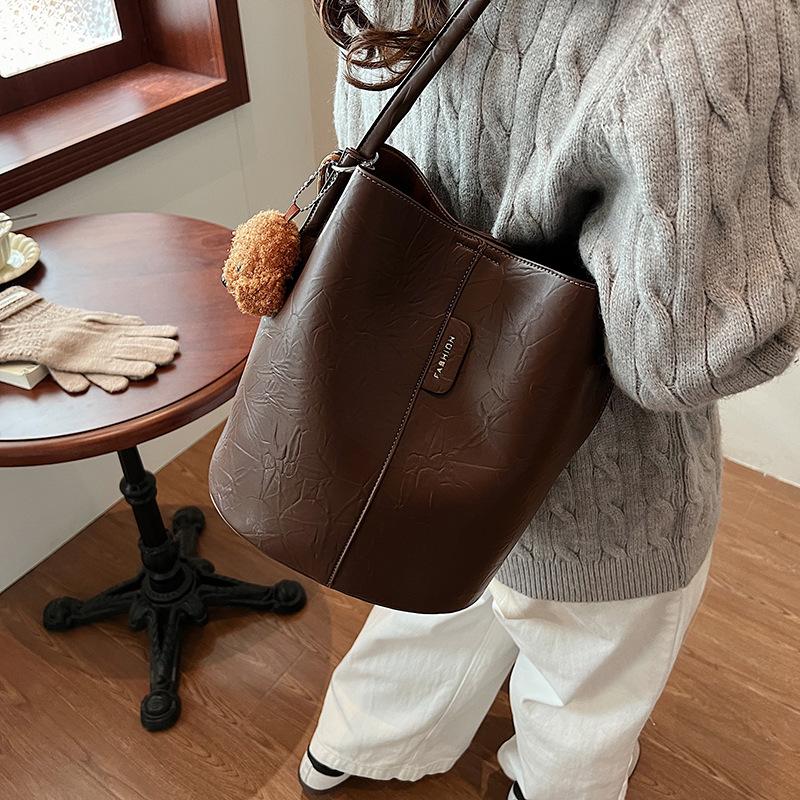 Bag Women's 2025 New Fashion Women's Bag Simple Large-capacity Bucket Bag Korean Version Dongdaemun Shoulder Messenger Bag