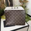 [Pre-Owned] Toiletry Pouch 26 Classic Monogram Canvas And Leather Wash Bag - Very Good #BJMPSP