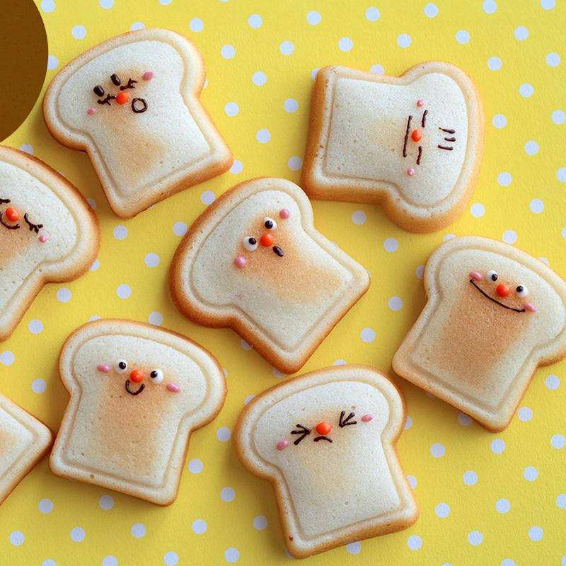 Japanese Style Thick Carbon Steel Non Stick Baking Tray Oven Special Tray Cartoon Bread Apple Cake Mold Practical Kitchen Tools
