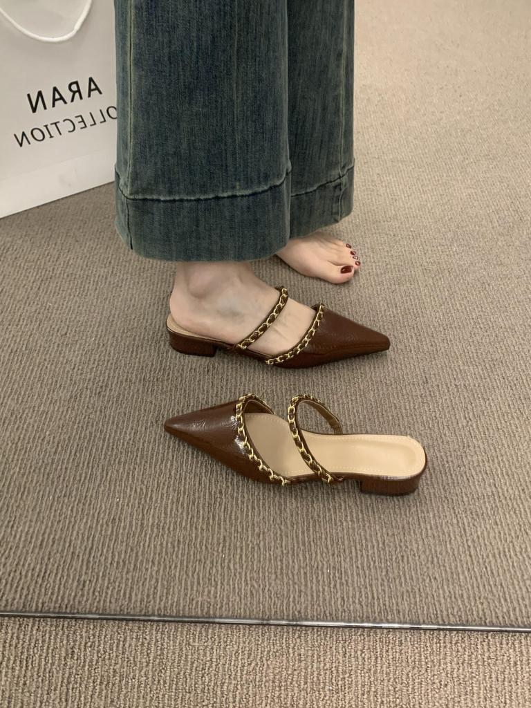 Retro Chain with Bag Head and Half Slippers for Women Wearing Lazy People with One Pedal Temperament Pointed Head Low Heel Mueller Shoes