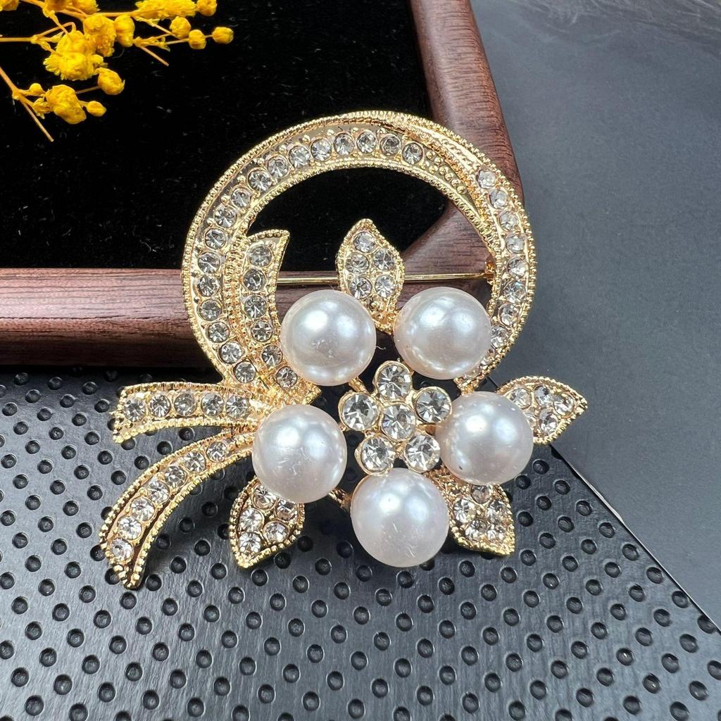 Broșă Retro Cristal Diamant cu Ac Anti-Expunere și Cataramă din Aliaj pentru Accesorii Vestimentare