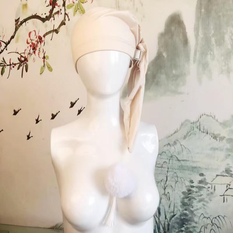 

Регульований Різдвяний Светр з Помпонами та Еластичною Шапкою One Size