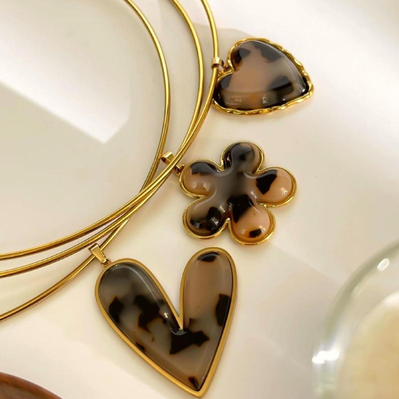 Stylish Leopard Print Acrylic Pendant Necklace Heart/Flower Charm Neckchain Lightweight Trendy Jewelry Gift
