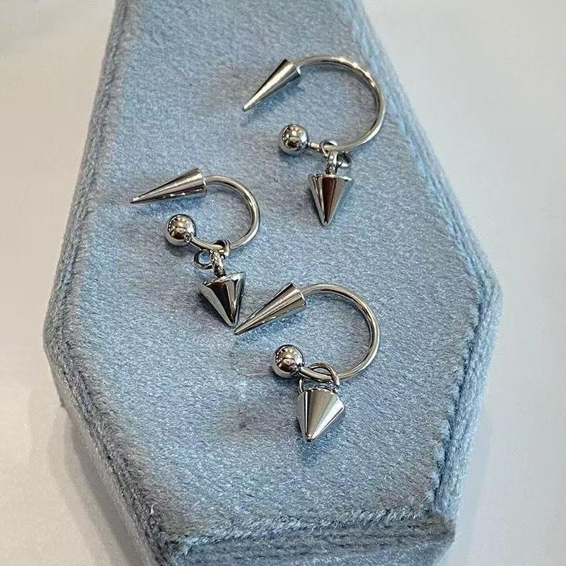 Fashion Punk Rivet Goth Earrings Women Cone Pendant Earrings Geometric Punk Style Hip-Hop Dangle Earrings