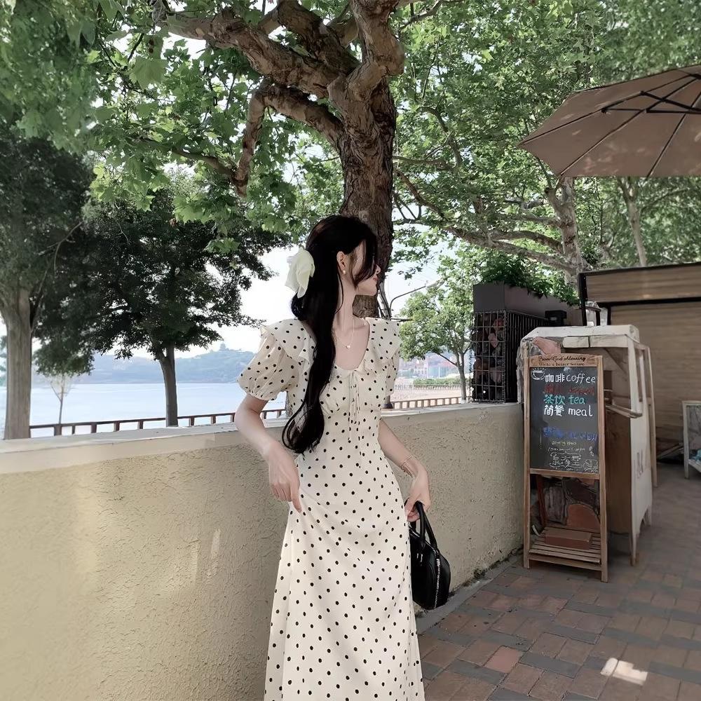 Lotus leaf edge bubble sleeve polka dot dress women's summer new French temperament gentle waist dress