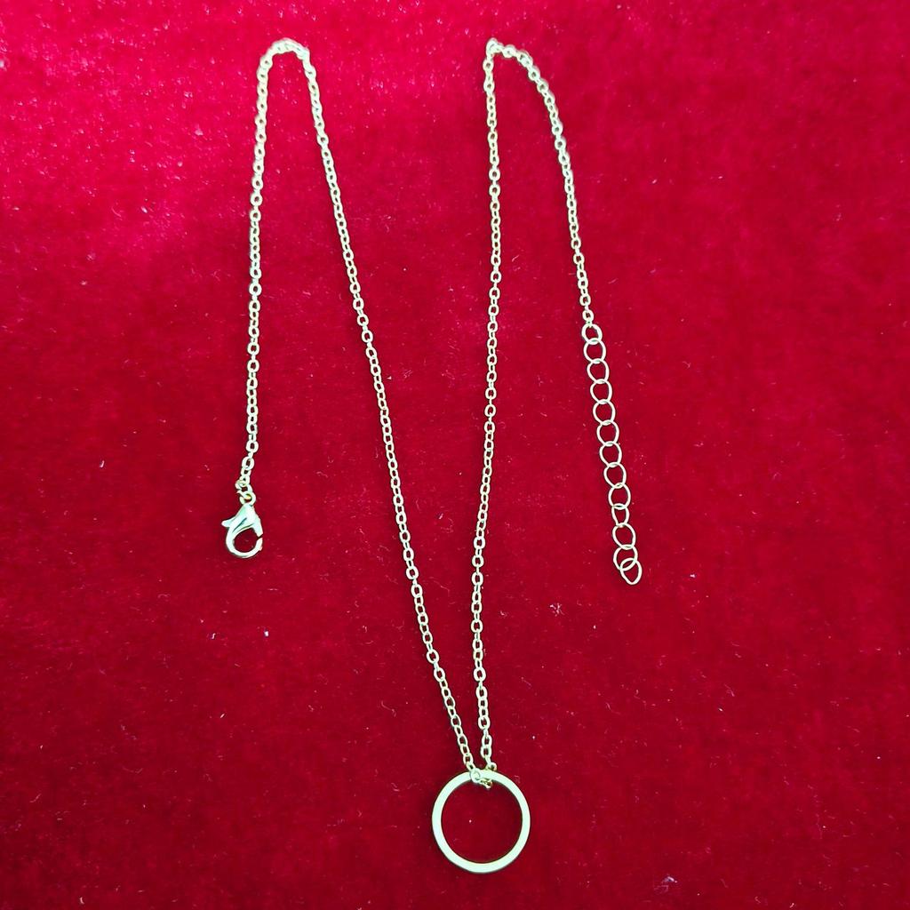 Trendy European & American Minimalist Metal Circle Pendant Necklace for Women