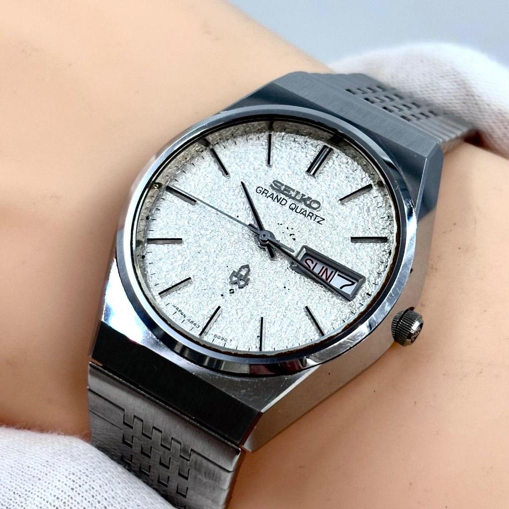 Used [Operation/Genuine Bracelet] SEIKO/SEIKO GRAND QUARTZ/Grand Quartz Day Date Snow Dial/Diamond Dust Made by Suwa Seikosha Manufactured in June