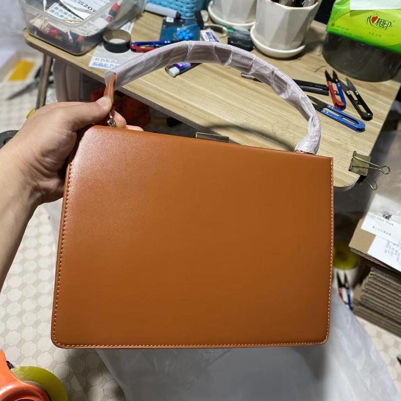 Luxury Simple PU Leather Top Handle Bags for Women Vintage Female Clip Closed Underarm Bags Fashion Solid Color Ladies Handbags