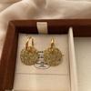 Round Retro Earrings, High-End Simple Atmosphere, Light Luxury, Niche Design, Exquisite And Small French Temperament Earrings