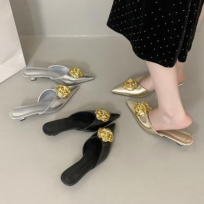 Estate 2025 nuove pantofole da donna sandali con tacco basso fibbia metallica punta appuntita tacco sottile tacco medio punta a sacchetto mezze pantofole da donna