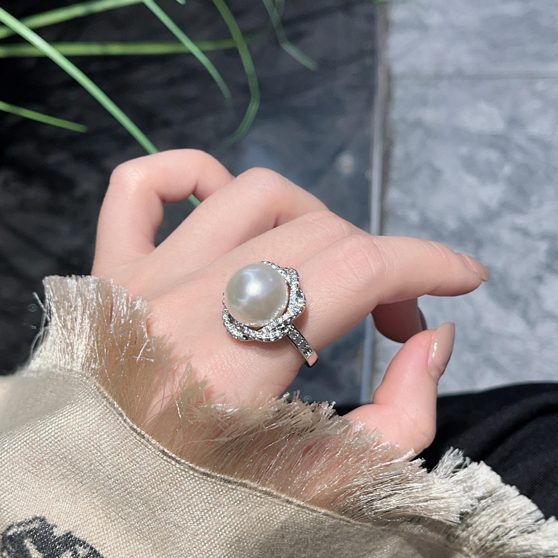 

Imitation Freshwater Pearl Flower Ring Temperament Adjustable Ring High-End Personalized Jewelry Opening adjustable