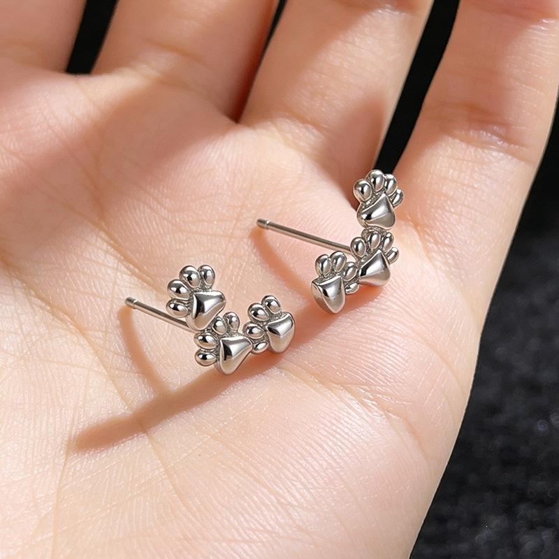 New Edition Simple Puppy Footprint Retro Distressed Color 925 Sterling Silver Jewelry Cute Fashion Stud Earrings 3958