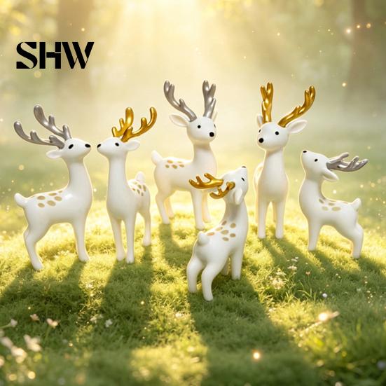 Creative Gift for Animal Lovers 3 Pcs Mini Deer Figurines, Cute Woodland Decoration, Miniature Durable PVC Car Interior Reindeer Statues Fairy