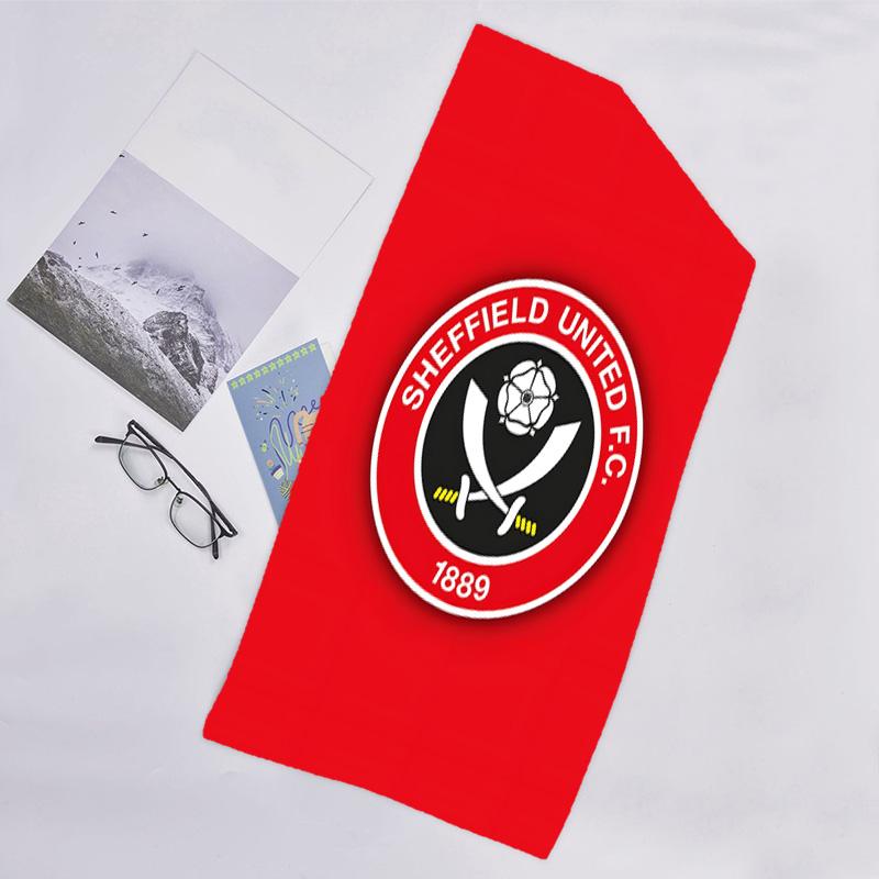 1pc Football Team (53) Beach Towel, Beach and Seaside Swimming Pool Equipment, Fashion Pattern, Rectangular, Travel Essentials