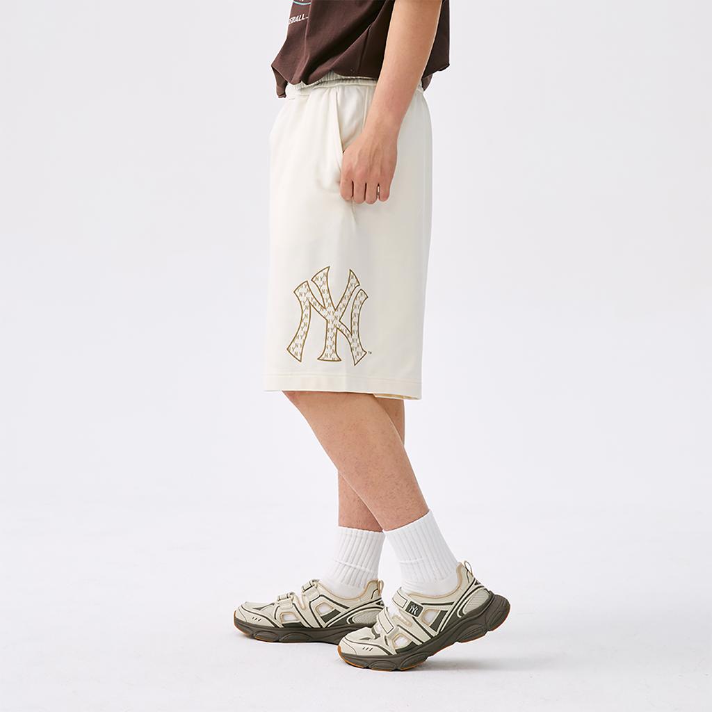 New MLB MONOGRAM Collection New York Yankees SS25 Casual Shorts Unisex Cream White 3ASPM0253-50CRS