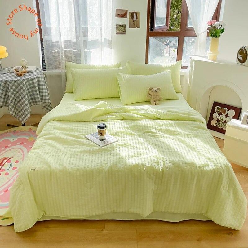 Seersucker Summer Cool Quilt Solid Color Comfortable Naked Sleep Thin Blanket Ice Silk Bedding Queen Quilt Size Blanket Summer