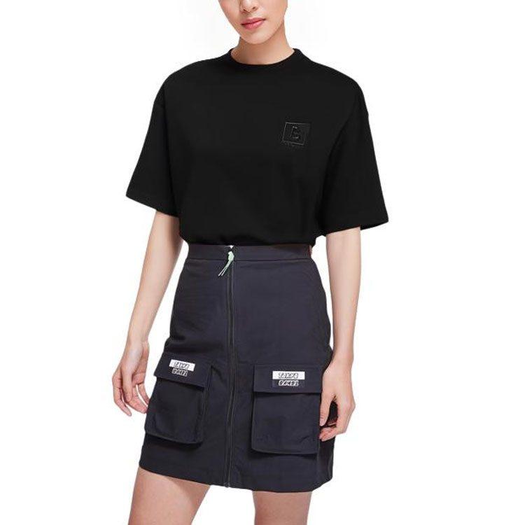 Burberry FW22 Loose Fit Short Sleeved T Shirt Women's Black 80615521