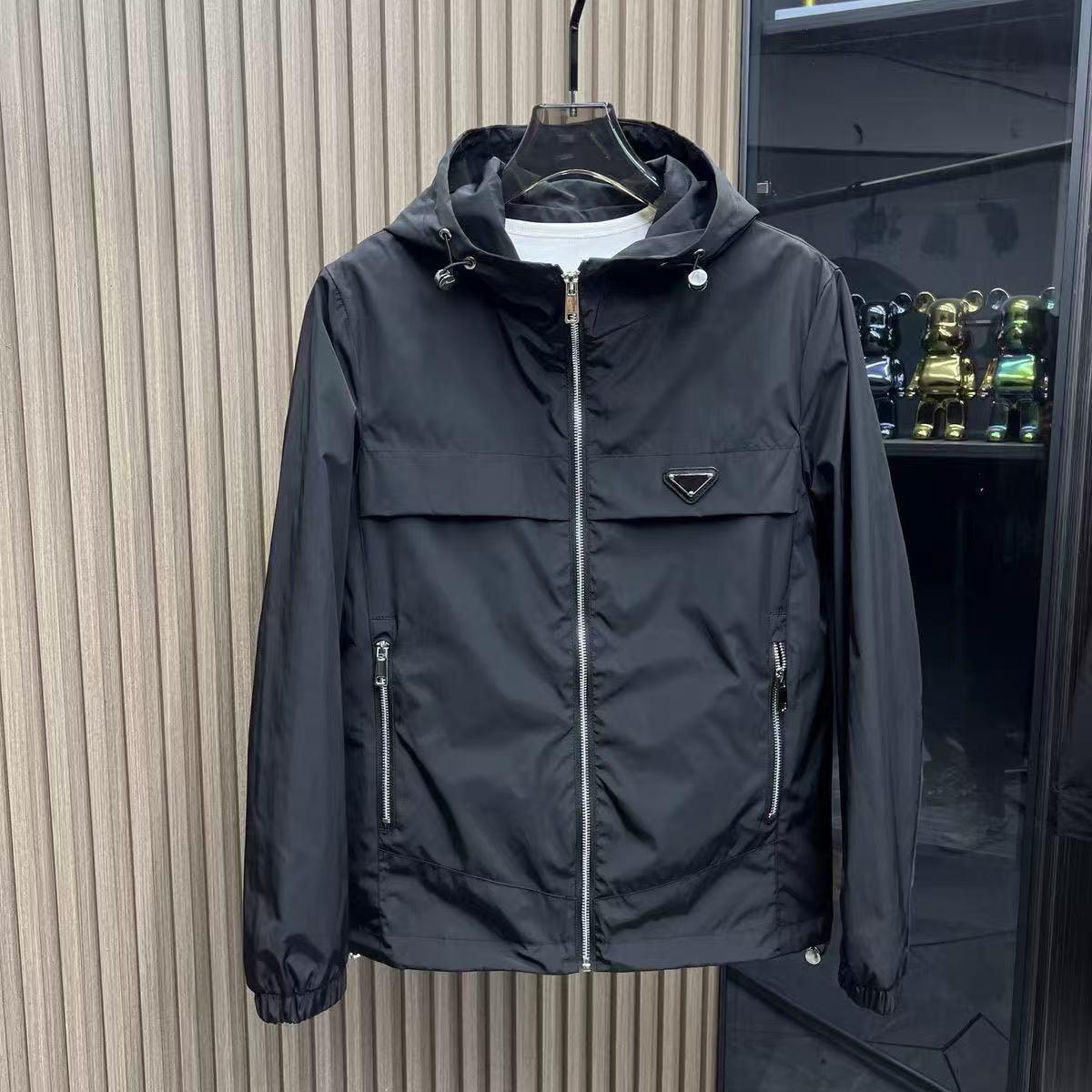 Trendige Kapuzenjacke für Herren - Frühjahr/Herbst Kollektion 2025: Einfarbig, High-End Streetwear, Lässig, Hochwertig, Winddicht. M schwarz