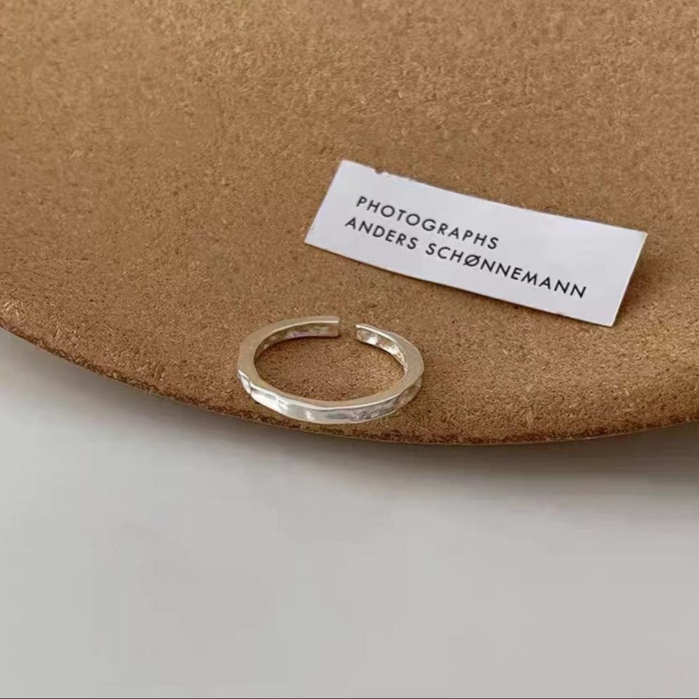 Xiaohongshu S925 Sterling Silver Women's Luxury Ring - Niche Design, Non-Fade Index Finger Fashion.