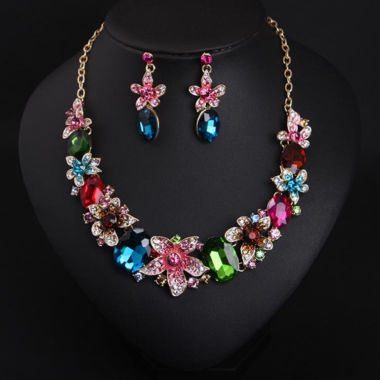 

2026 Colored Flowers Crystal Gemstones Short Necklace Earrings Set Dinner Dress Women s Accessories 45CM