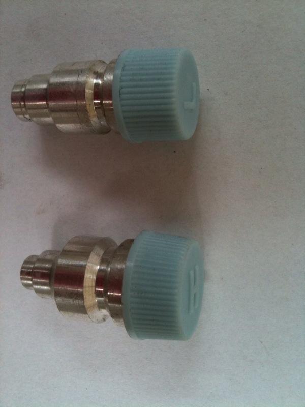134A Car AC High/Low Pressure Aluminum Connector Dust Cap Valve Core Default Items