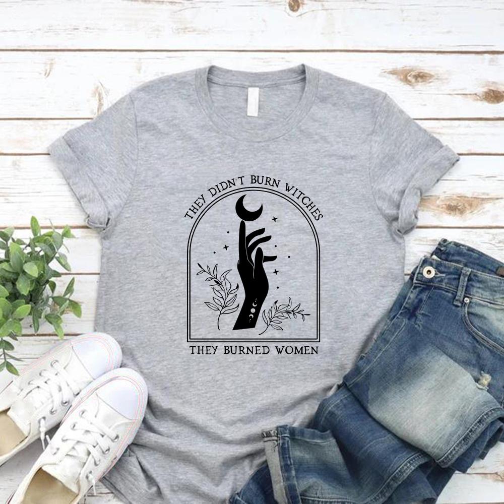 Sie verbrannten keine Hexen, sie verbrannten Frauen T-Shirt Feministische Hexe T-Shirt Kurzarm Grafik T-Shirts Halloween Feminismus T-Shirt