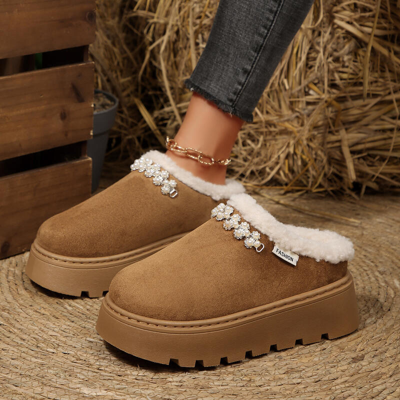 Fashion Warm Plush Thick Bottom Outdoor Slippers Women 2025 Winter Chunky Platform Wedge Heel Non Slip Indoor Slippers Furry House Shoes